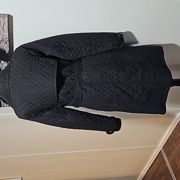 Long quilted trench coat with belt. - Picture 4 of 5